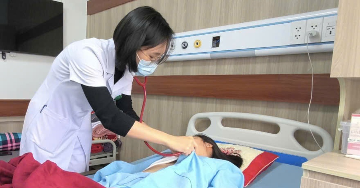 Tưởng viêm họng nhẹ, nữ sinh 16 tuổi bị ‘siêu vi khuẩn’ tấn công não, tim suýt mất mạng