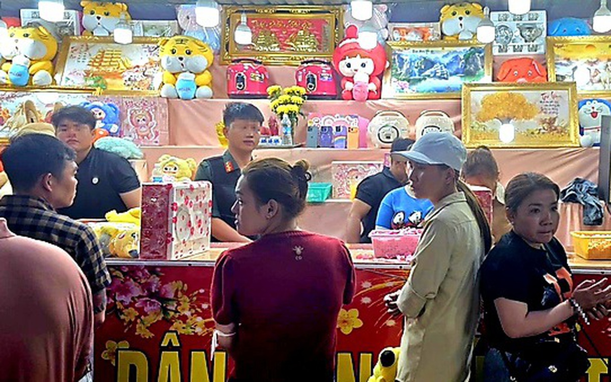 Bắt nhóm tổ chức 'bốc thăm trúng thưởng' trong hội chợ ở Tây Ninh để lừa đảo