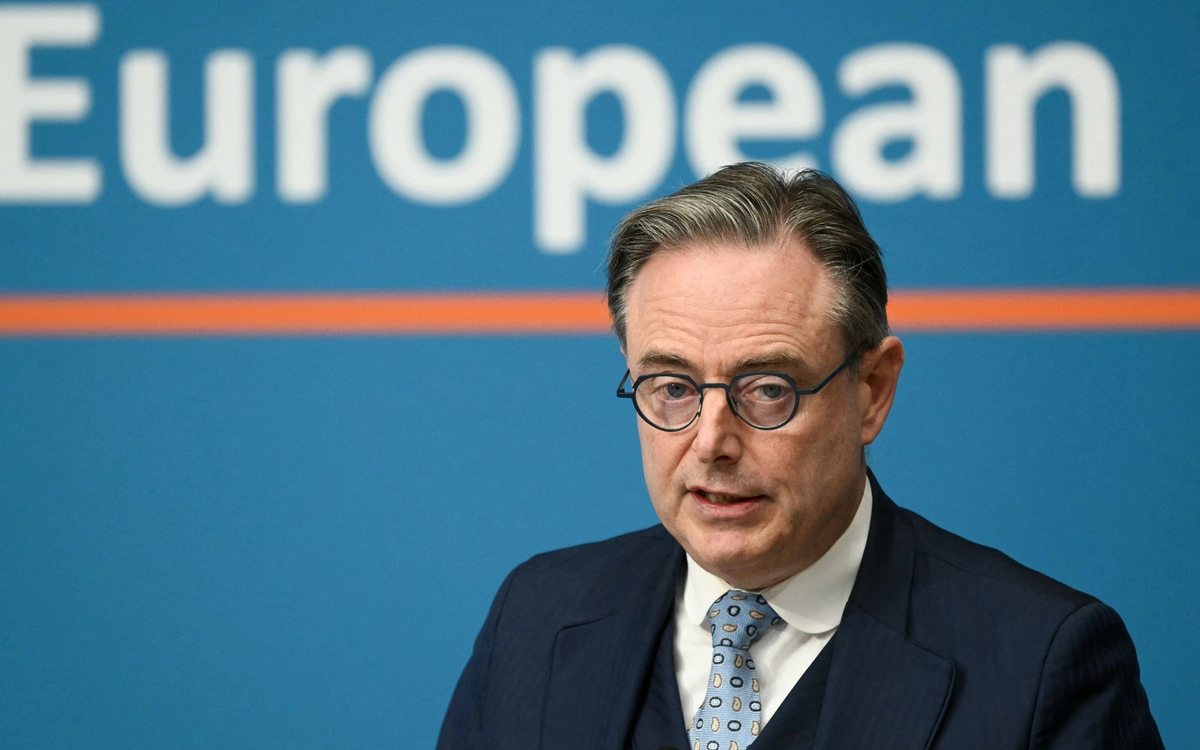 Thủ tướng Bỉ kêu gọi EU đàm phán với Nga, chỉ trích Mỹ 'gần Putin hơn Ukraine'