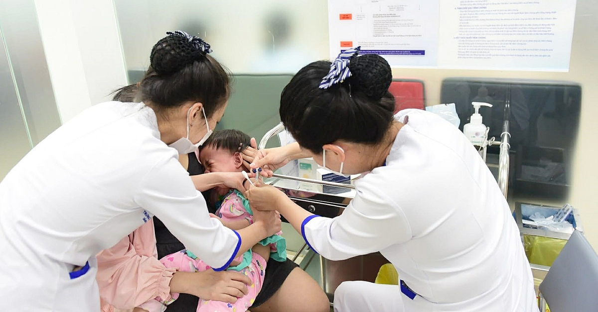 Vắc xin cho trẻ: Những điều cha mẹ quan tâm