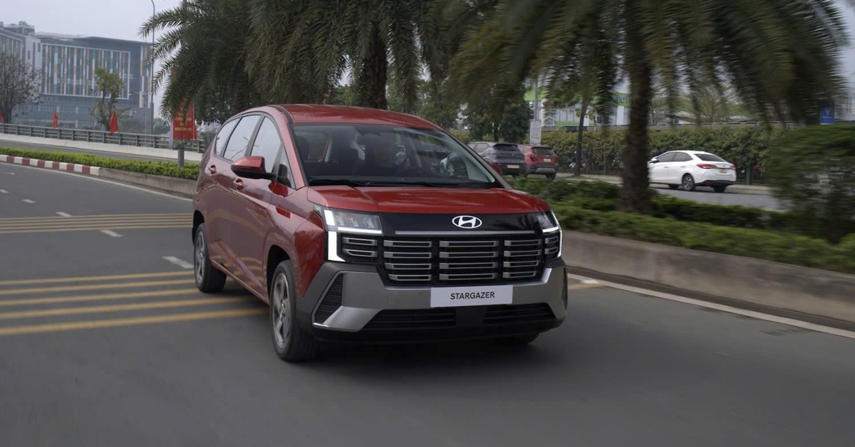 Hyundai Stargazer 2026 chạy thử ở Việt Nam: Giá dự kiến từ 500 triệu, màn lớn, có ADAS đấu Xpander
