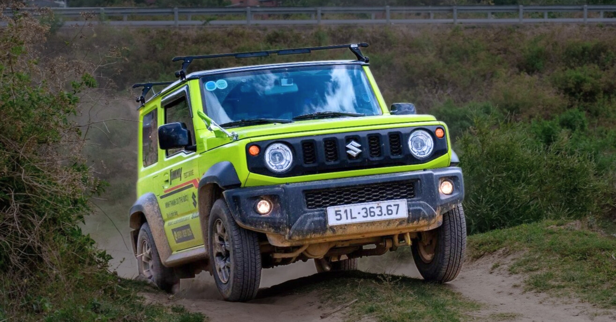 'Không ai bỏ 800 triệu mua Suzuki Jimny vì trang bị, mà để mua khả năng xe đắt gấp 5 không làm được'