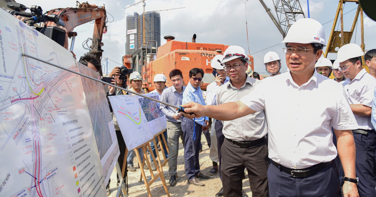 Chủ tịch UBND TP.HCM yêu cầu đẩy nhanh thi công nút giao An Phú, đoạn vành đai 2