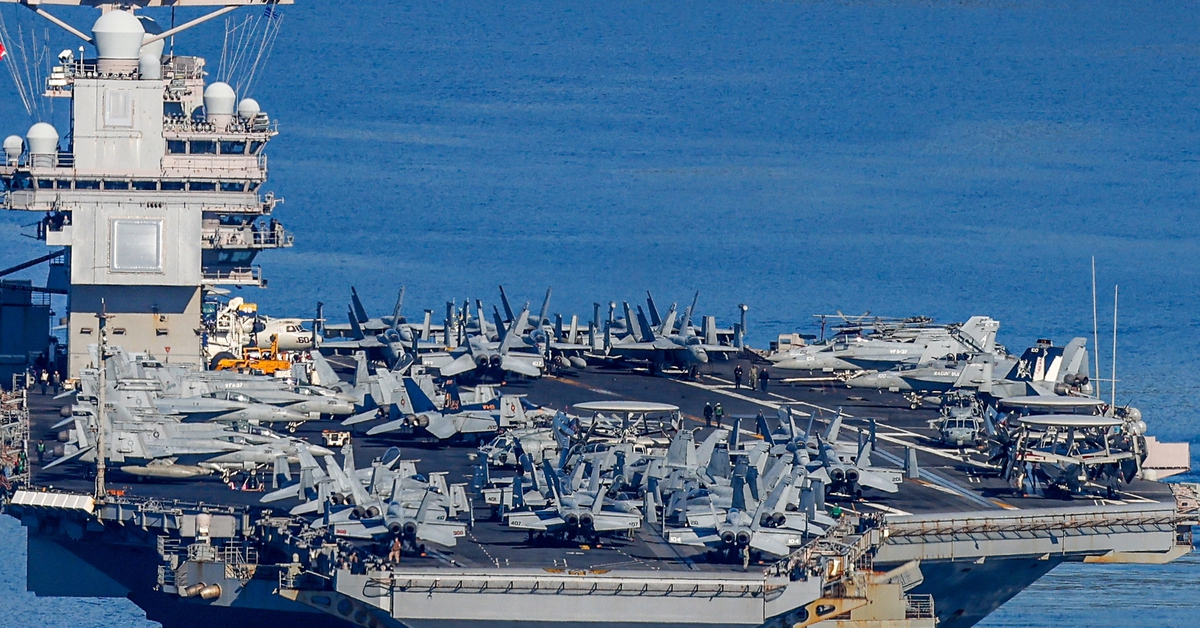 Bị cháy khi tham chiến ở Iran, tàu sân bay Mỹ phải tạm cập cảng ở Hy Lạp