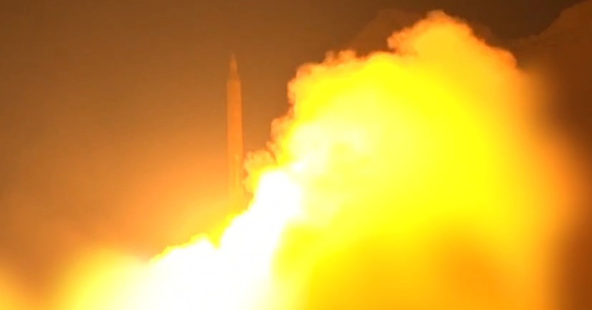 Iran tấn công hơn 100 mục tiêu Israel để trả thù cho Thư ký Hội đồng An ninh quốc gia