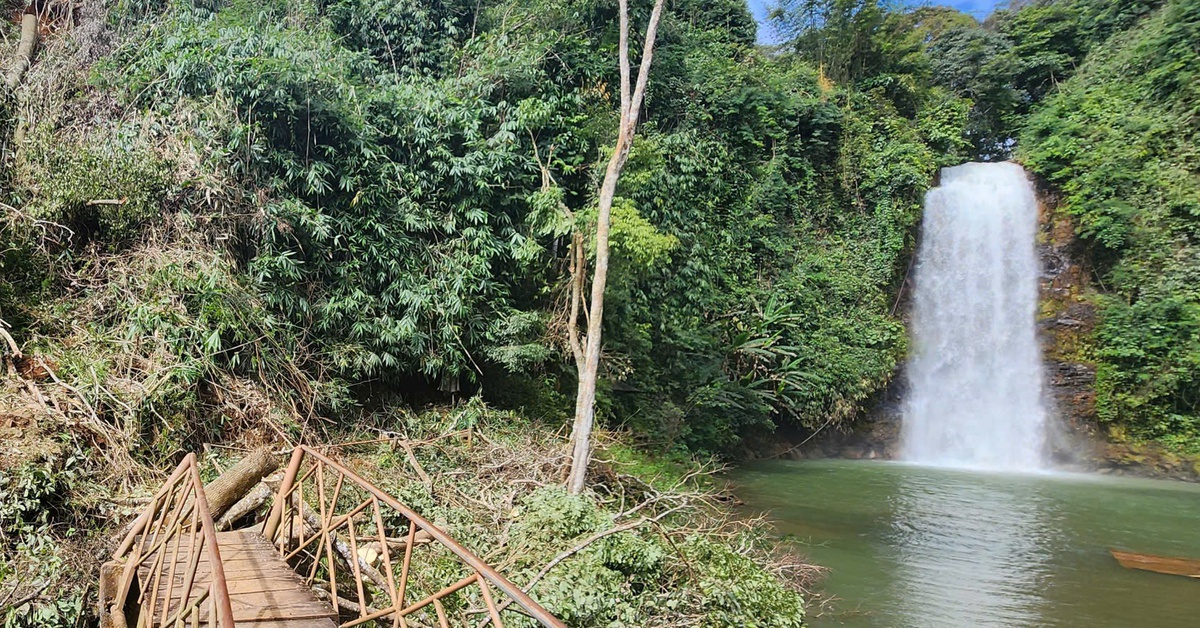 Khẩn trương xử lý sạt lở thác Pa Sỹ, điểm du lịch ‘đinh’ của Măng Đen