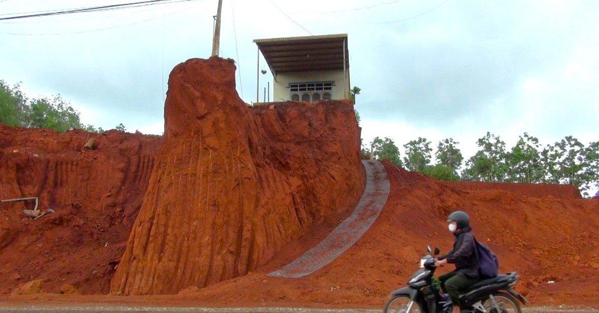 Nhà tui bỗng dưng thành hầm