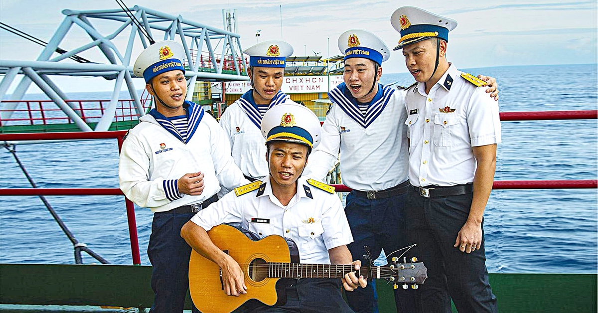 Rèn tinh thần ở nhà giàn DK1