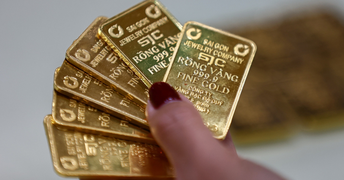 Một người ở Gia Lai trình báo mất hũ vàng giấu dưới chân cầu thang, trị giá gần 1,5 tỉ đồng