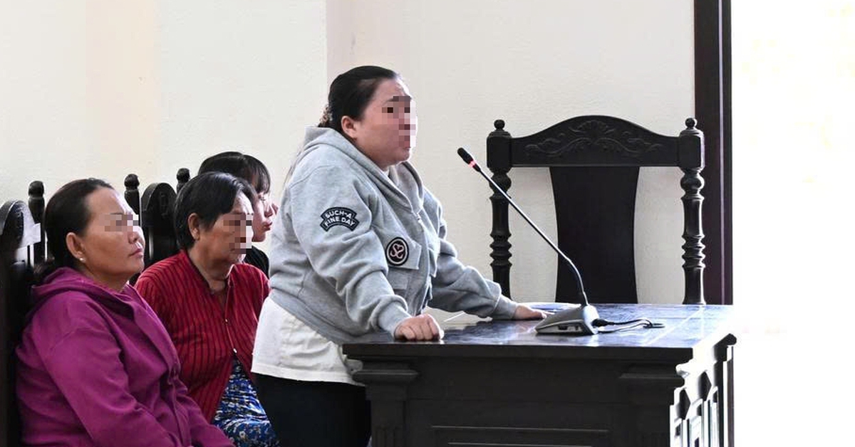 Rủ 2 người nhậu mà kéo đến 6 người, nói 'đông quá chắc tốn tiền nữa' thì bị đâm chết