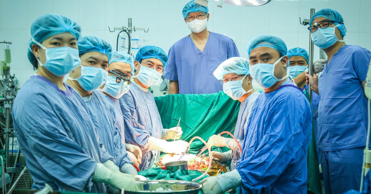 Lần đầu tại Việt Nam: Người được nhận gan lại hiến gan cho người bệnh khác