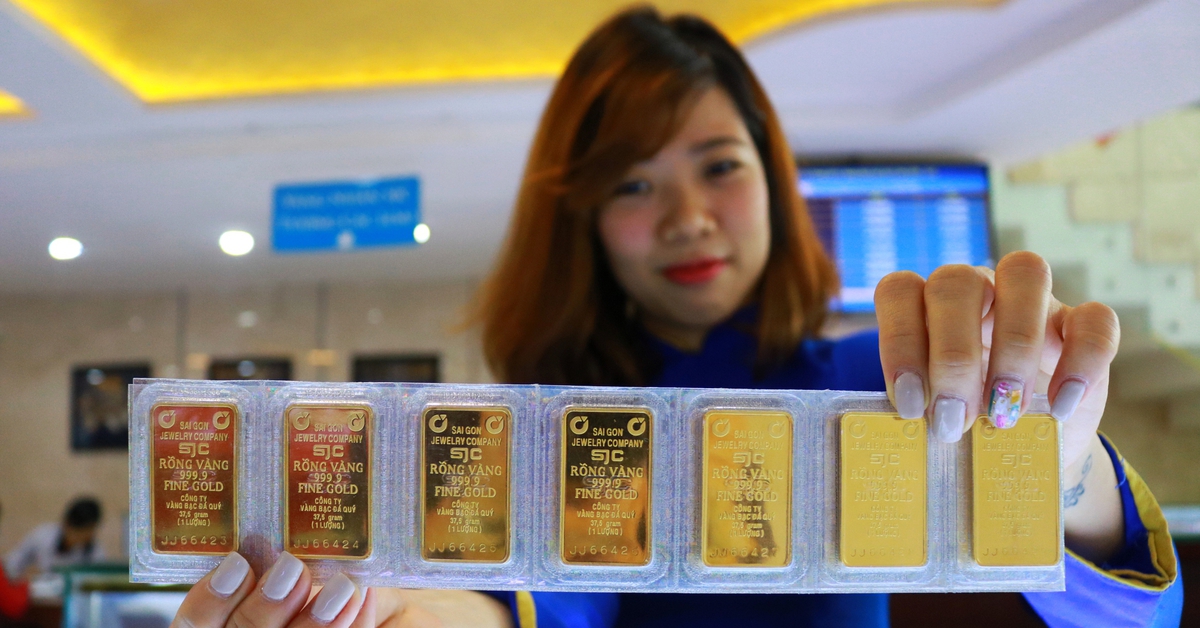 Giá vàng miếng SJC giảm đến 7,5 triệu đồng/lượng