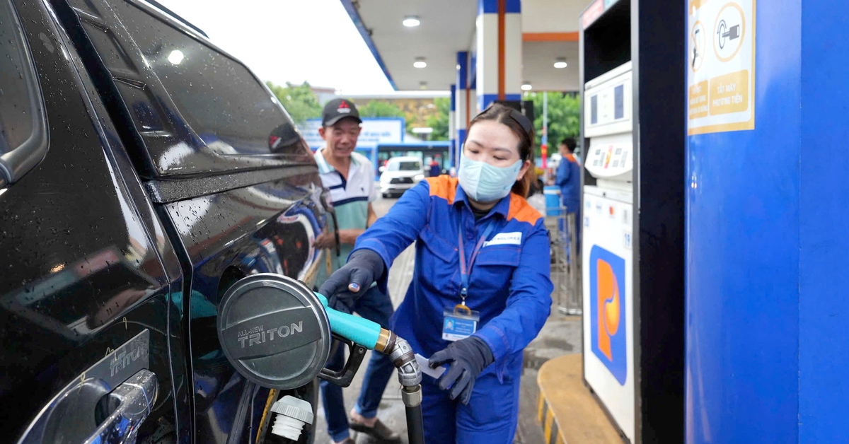 Phó thủ tướng chỉ đạo ngăn buôn lậu, xử nghiêm vi phạm về giá trong kinh doanh xăng dầu