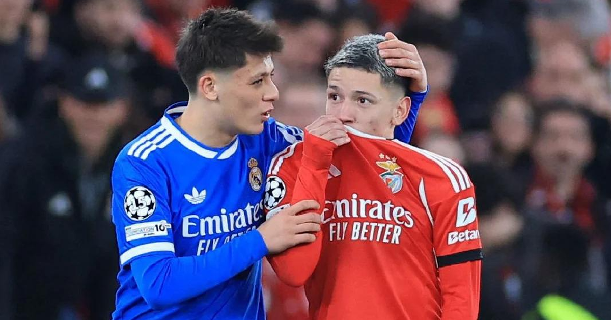 Chủ tịch FIFA: Cầu thủ che miệng khi nói chuyện có thể bị đuổi khỏi sân