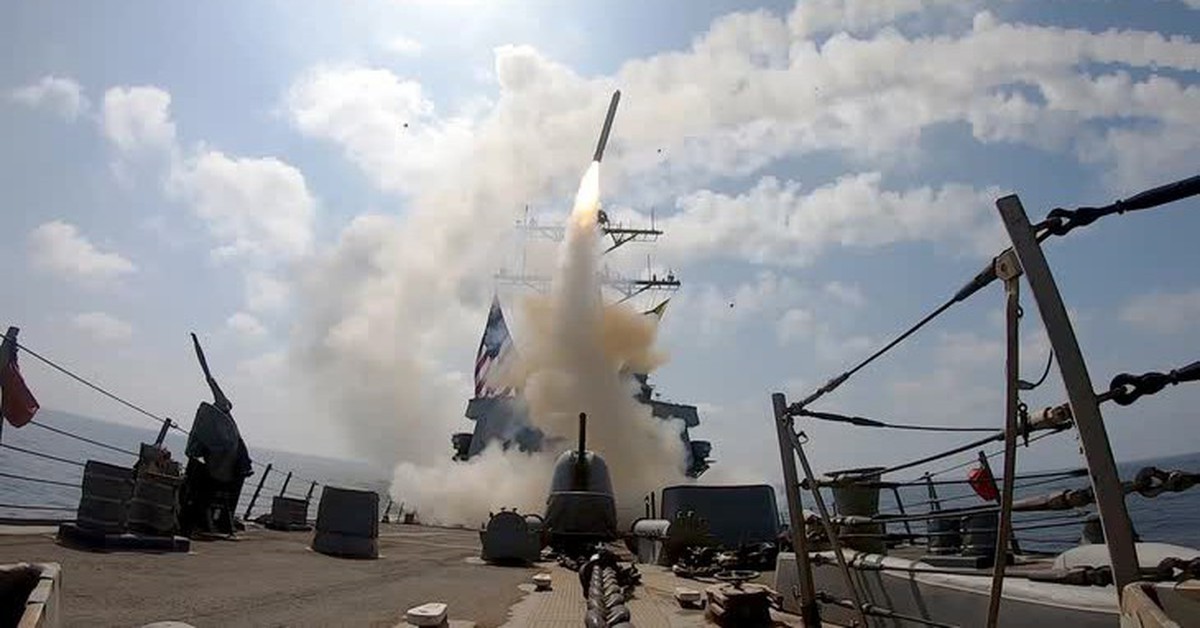 'Nóng' chiến sự Iran: Cổ phiếu dầu khí, cảng biển thành tâm điểm, nhóm nào chịu áp lực?