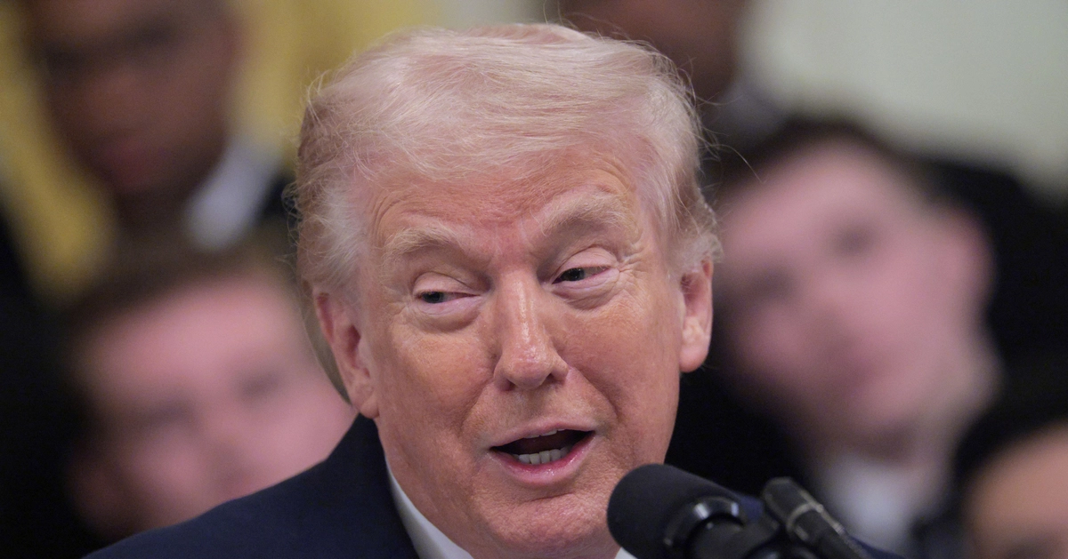 Mới khẳng định đang thắng nên không ngừng bắn, ông Trump lại 'cân nhắc thu hẹp chiến sự'