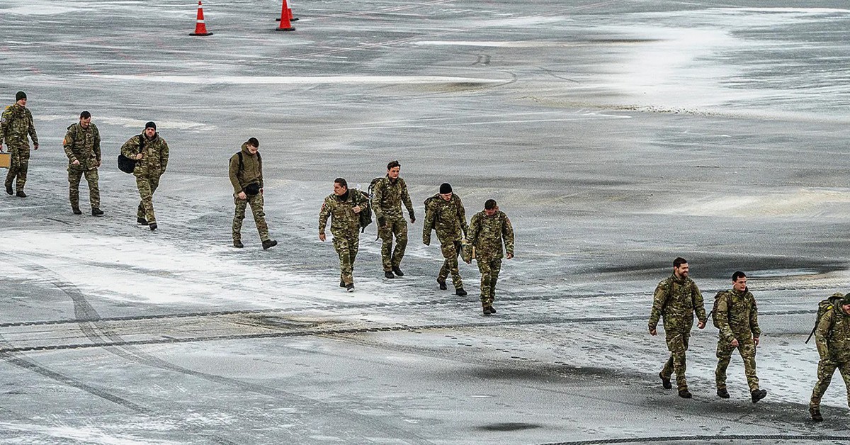 Đan Mạch lên kế hoạch phá đường băng Greenland nếu Mỹ tấn công