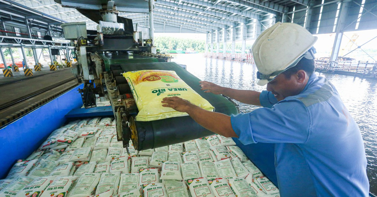 Bộ trưởng Trần Đức Thắng kêu gọi doanh nghiệp giảm giá phân bón, thức ăn chăn nuôi