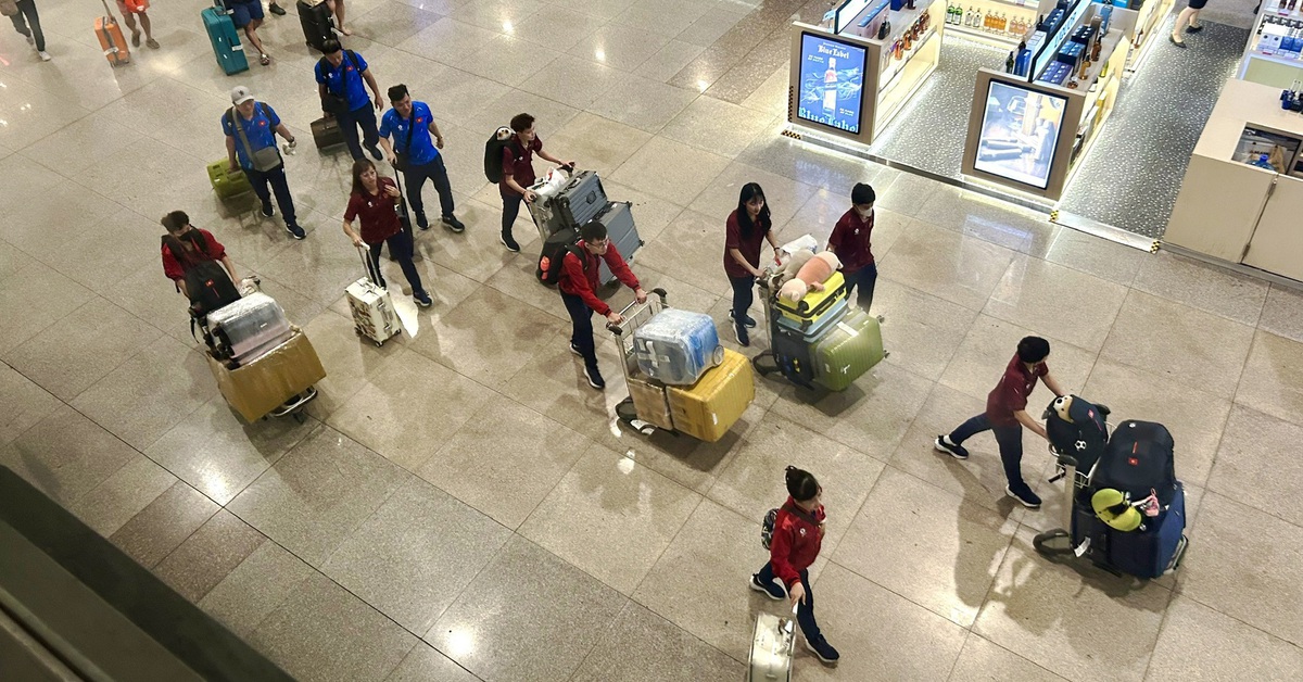 Hàng không Việt và nỗi lo 'càng bay càng lỗ'