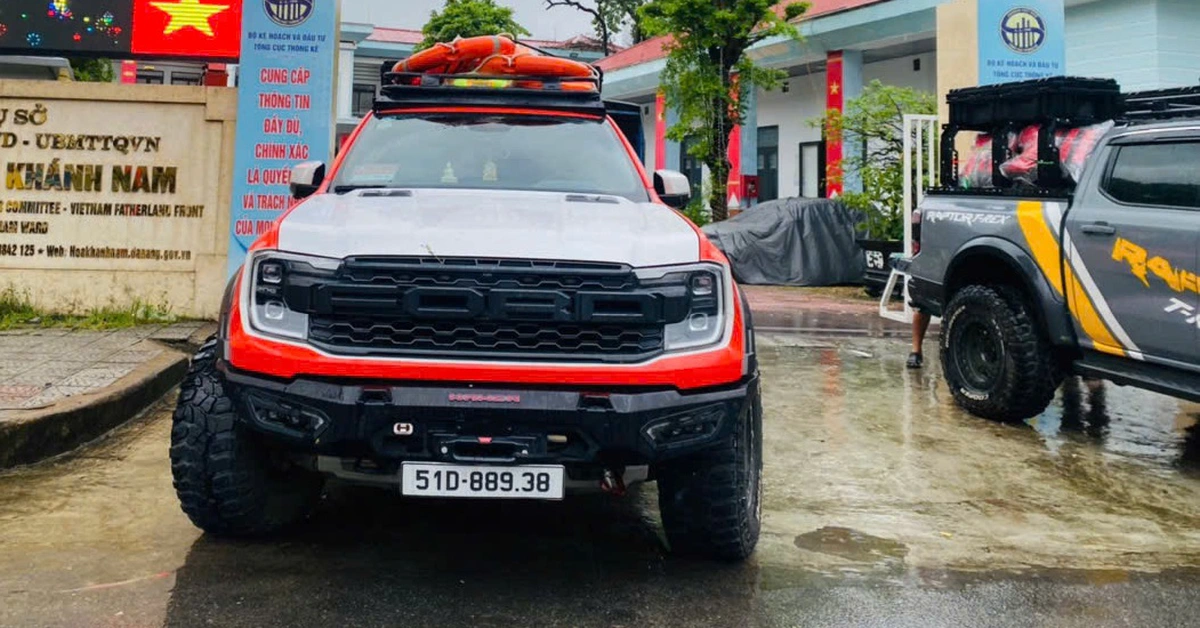 Hà Nội siết xe tải vào nội đô: Chủ bán tải lo bị cấm giờ, CSGT hướng dẫn cách phân loại đúng