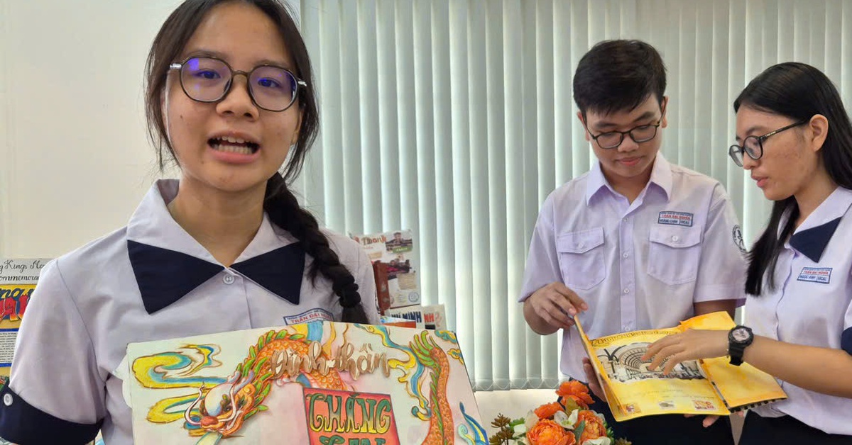 Học sinh trường chuyên làm 'sách' song ngữ về di sản TP.HCM