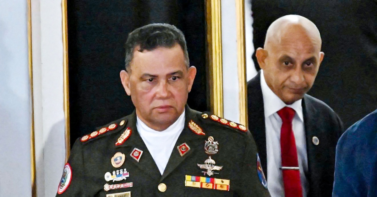 Venezuela thay toàn bộ dàn lãnh đạo quân đội cấp cao