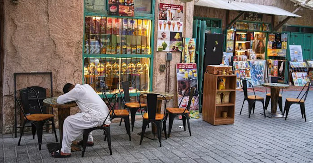 Du lịch UAE chao đảo vì khói lửa chiến tranh Trung Đông