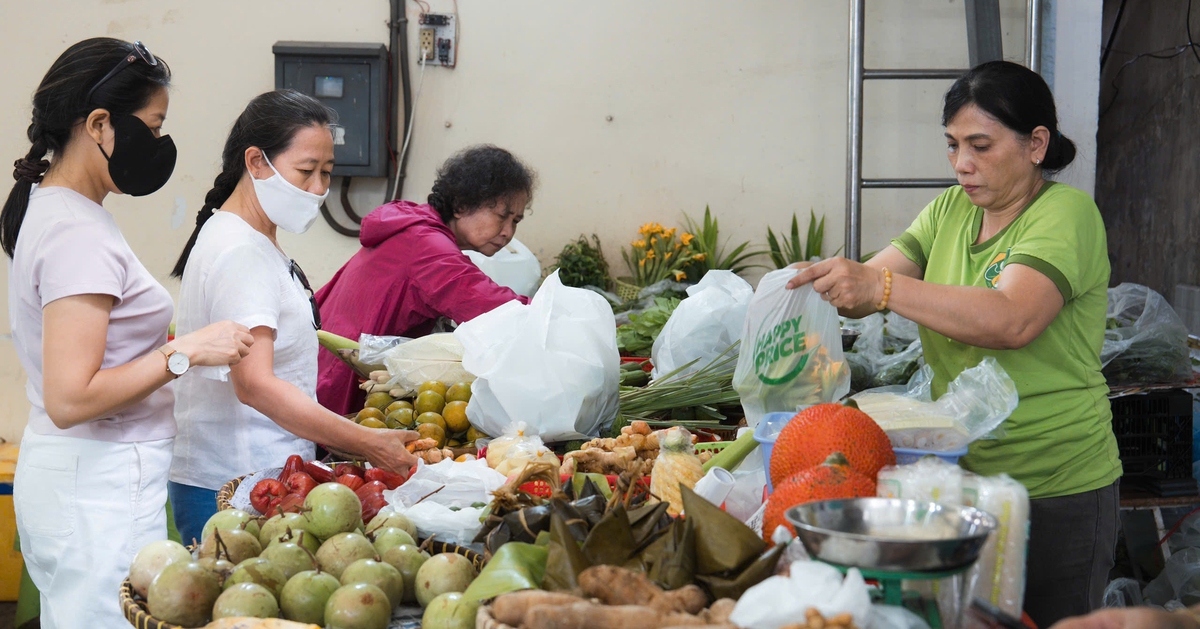 Đơn hàng dưới 50.000 đồng được xuất gộp hóa đơn: Tiện cho quản lý, khó cho tiểu thương?