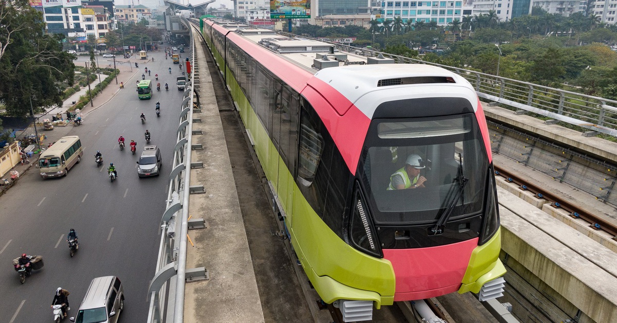 Hà Nội Metro đón hơn 5,7 triệu lượt khách dùng vé thông minh