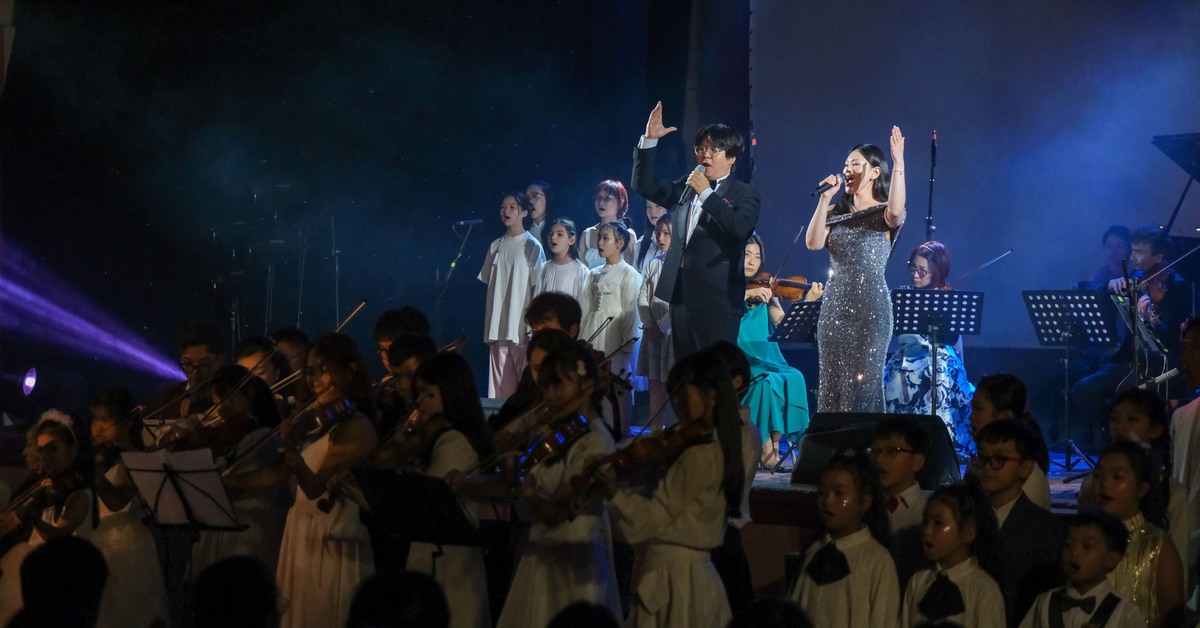 Rạp Hòa Bình Đà Lạt sáng đèn trong đêm nhạc thính phòng