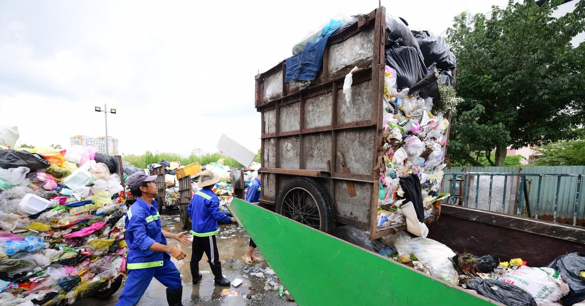Những 'bom rác' trên đường