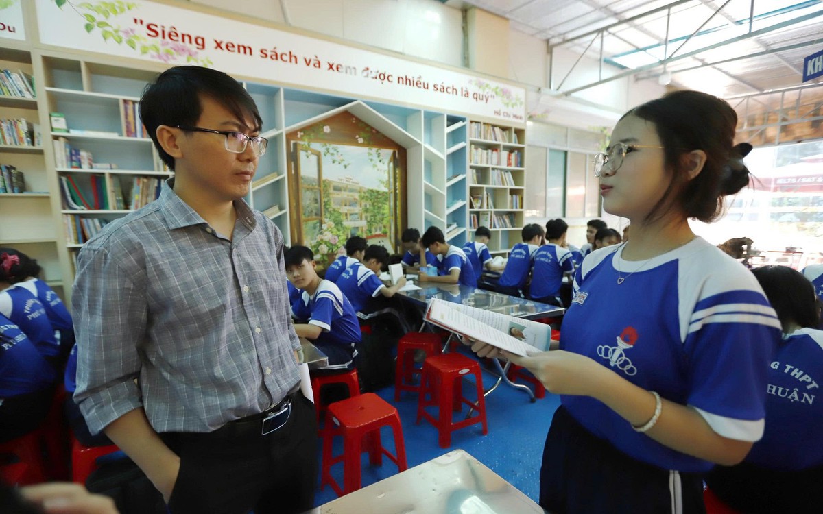 Chọn trường lớp 10 ở TP.HCM: Cha mẹ tìm trường top, con kiếm trường 'ít áp lực’