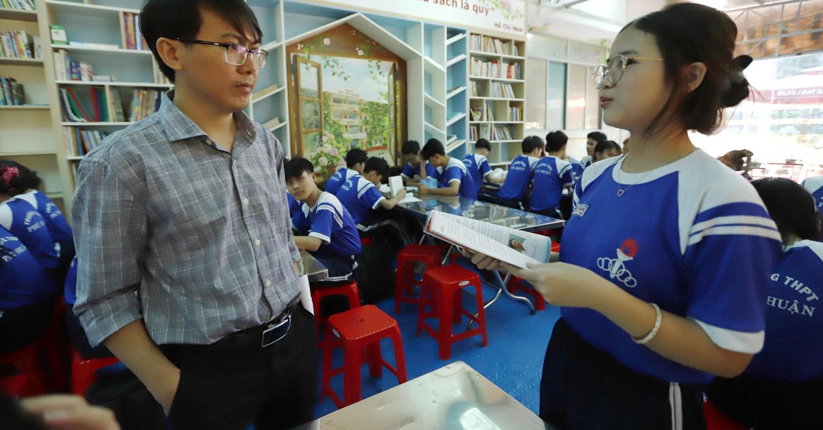 Chọn trường lớp 10 ở TP.HCM: Cha mẹ tìm trường top, con kiếm trường 'ít áp lực’