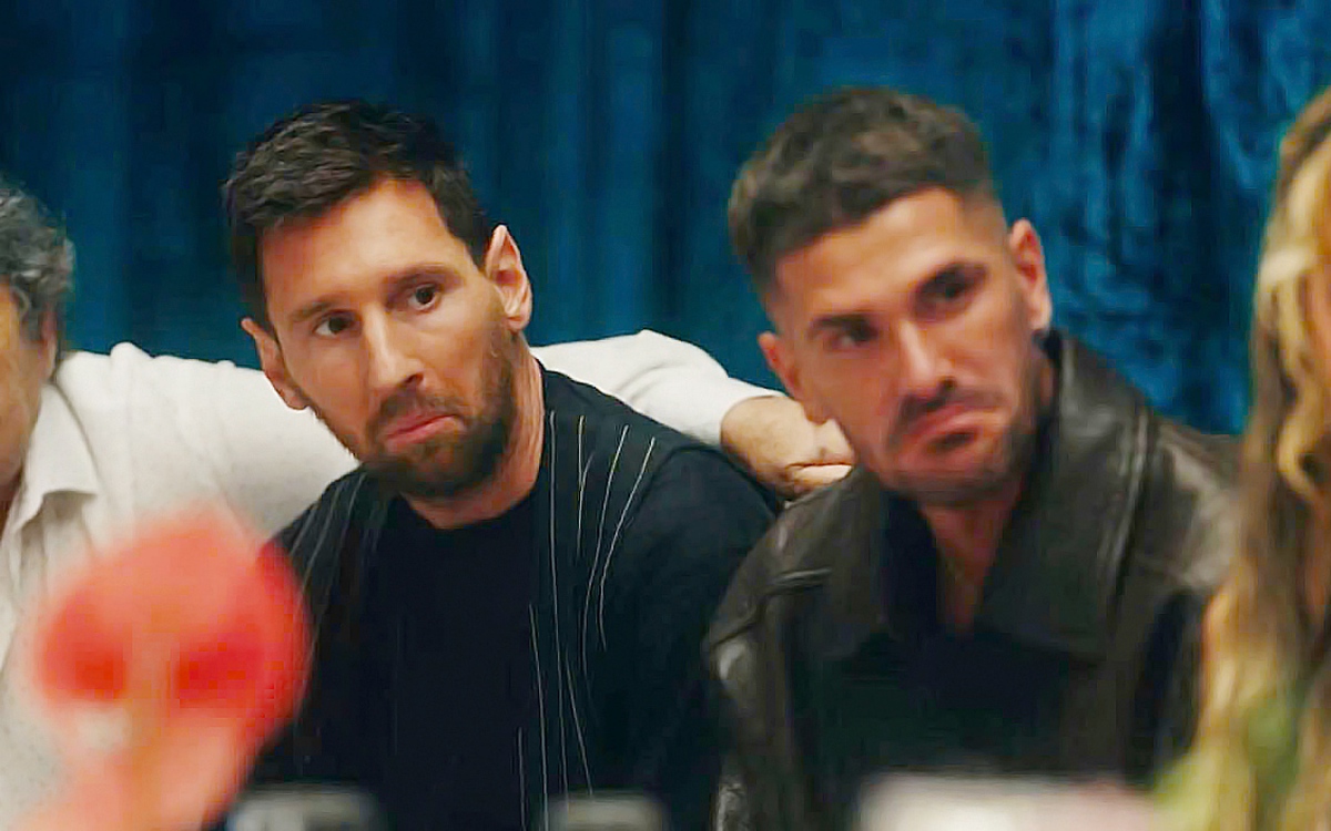 Cổ động viên phấn khích khi 'idol' Messi xuất hiện xuyên suốt MV của ca sĩ Tini Stoessel