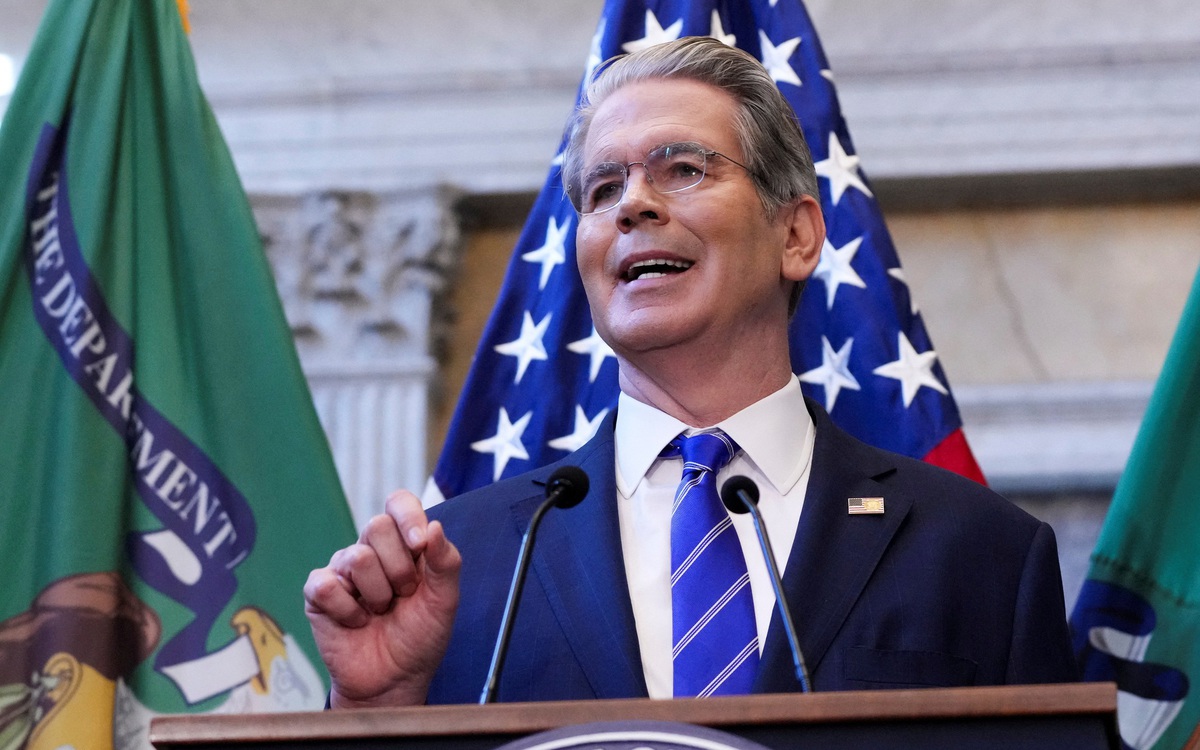 Mỹ không thiếu tiền đánh Iran dù quân đội mới 'xin' thêm 200 tỉ USD