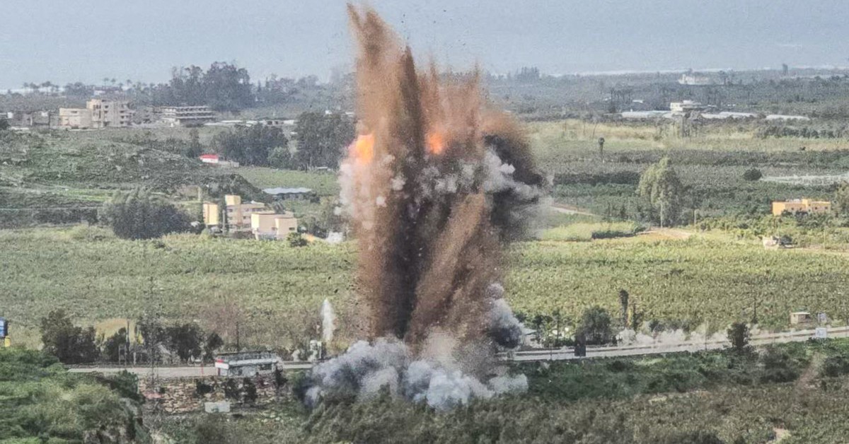 Tin tức thế giới 23-3: Mỹ phá hủy công sự Iran ven Hormuz; Giá dầu thế giới tăng