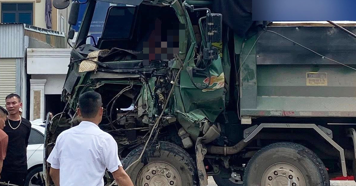 Ba ô tô tông liên hoàn trên quốc lộ 1, tài xế chết trong cabin