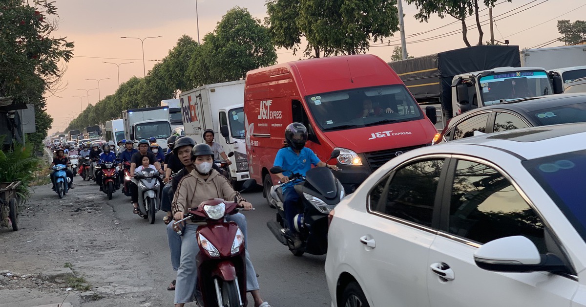 Nên linh hoạt tốc độ ở quốc lộ 22 thay vì giới hạn 50km/h