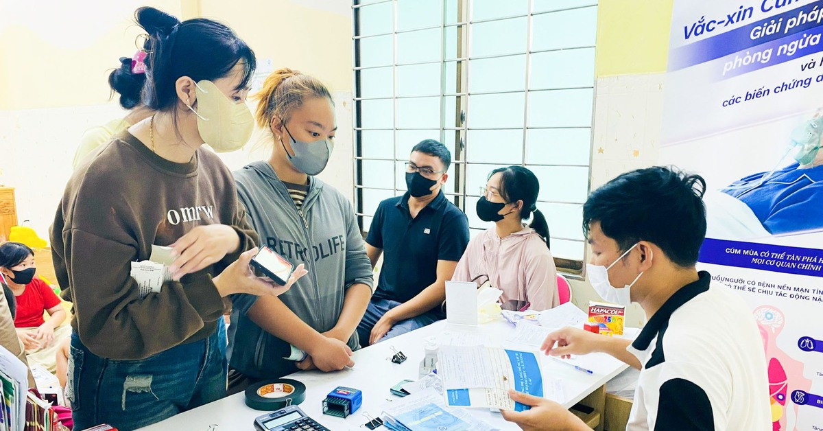 Trẻ em tiêm vắc xin phòng ngừa viêm não mô cầu tăng đột biến ở Phú Quốc