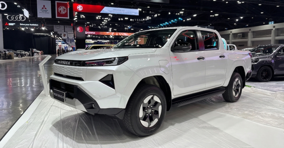 Chi tiết Toyota Hilux điện tại BIMS 2026: Màn như xe sang, 315km/sạc, đọ Ranger về công nghệ