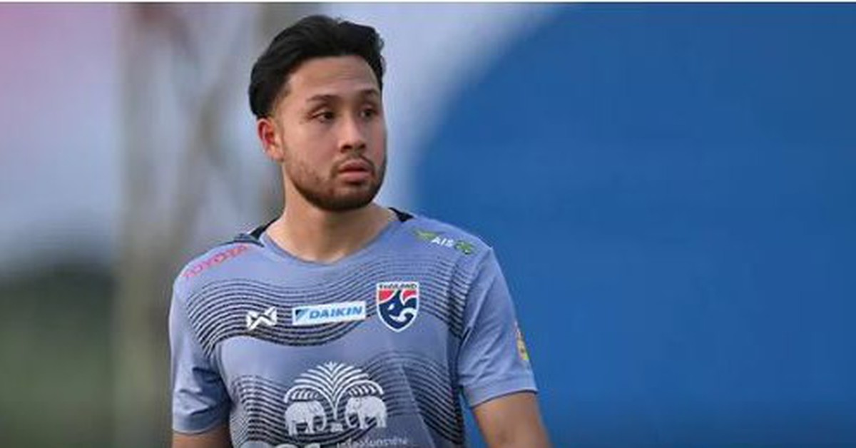 Tái xuất sân cỏ từ... sân chùa, cầu thủ Thái Lan tỏa sáng ở Đức