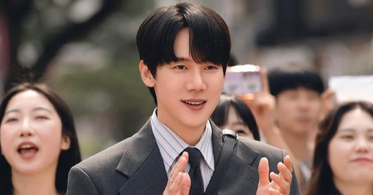 Khi Yoo Yeon Seok thành luật sư nhìn thấy ma trong Phantom Lawyer