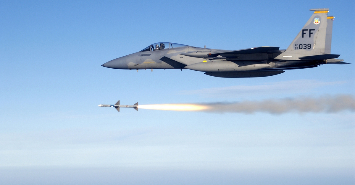 Iran tuyên bố bắn rơi tiêm kích F-15, Mỹ lên tiếng - Tuổi Trẻ Online