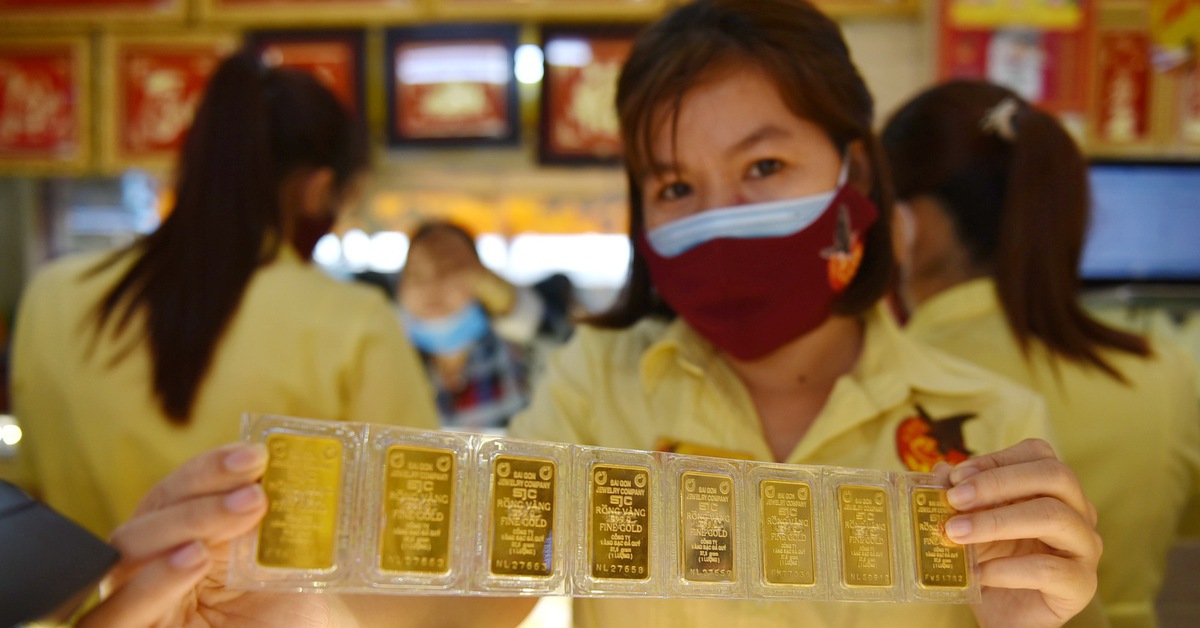 Giá vàng thế giới giảm sâu, trong nước chỉ còn 167 triệu đồng/lượng