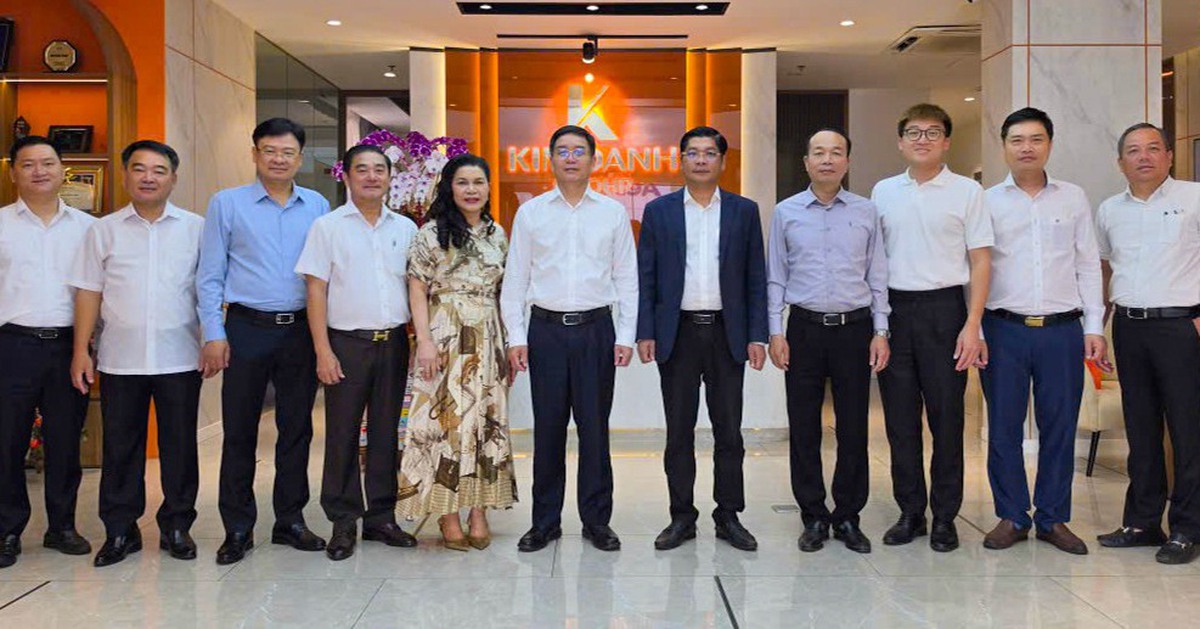 Đoàn lãnh đạo TP Huế thăm Kim Oanh Group
