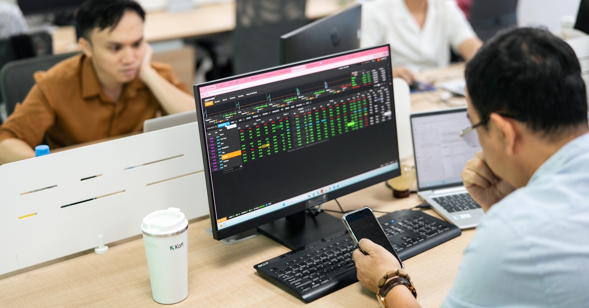 Chứng khoán 25-3: Ông Trump nói đạt 'đồng thuận lớn', Iran phủ nhận, nhà đầu tư nên làm gì lúc này?