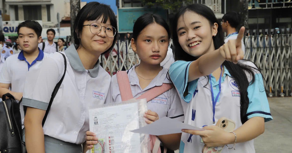 Trường phổ thông Năng khiếu công bố đề minh họa thi lớp 10