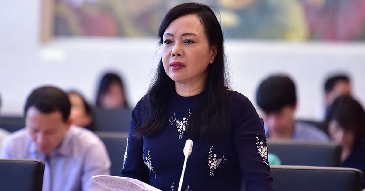 Nhà thầu khai bị ép chi tổng 100 tỉ, bà Nguyễn Thị Kim Tiến nói chỉ được cấp dưới đưa 7,5 tỉ