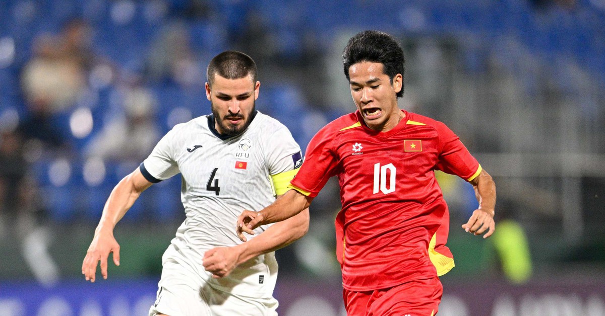 Văn Thuận, Công Phương đá chính trước U23 Triều Tiên