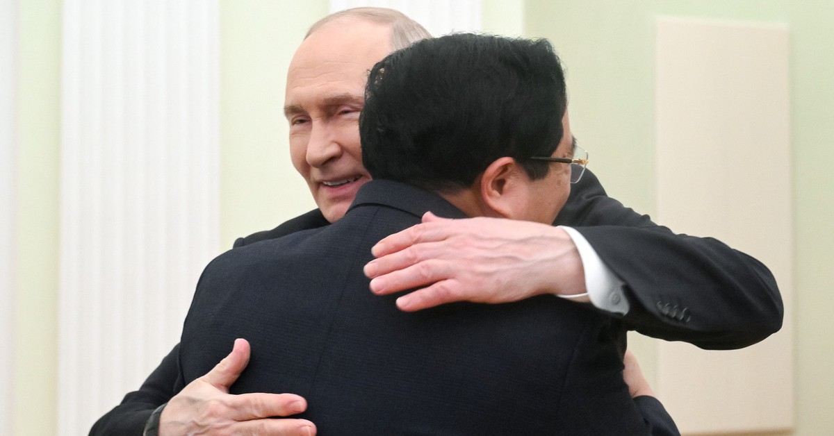 Thủ tướng Phạm Minh Chính hội kiến Tổng thống Nga Putin tại Điện Kremlin